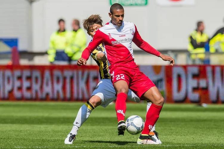 也让内线球 也让内线球