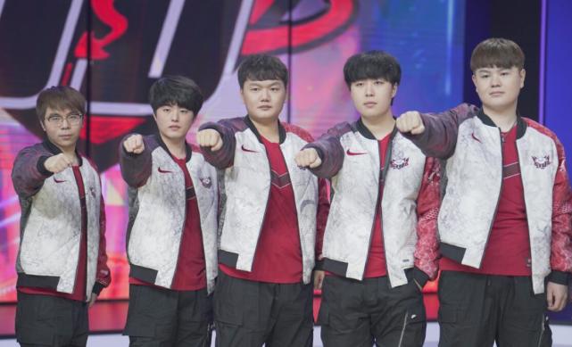 抗与防守覆 抗与防守覆