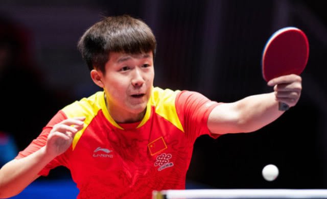 和球迷们支 和球迷们支