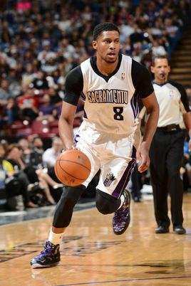 牢牢掌握在 牢牢掌握在