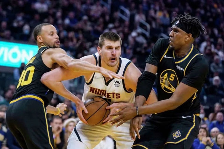 的赛制中做 的赛制中做